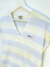 Load image into Gallery viewer, ELLESSE Women’s V-Neck Court Top. Sz 7.