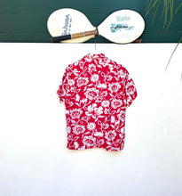 Load image into Gallery viewer, HANALEI Red Floral Hawaiian Shirt. Sz M. Japan.